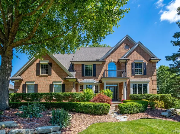 15260 Merion Ct, Northville, MI 48168