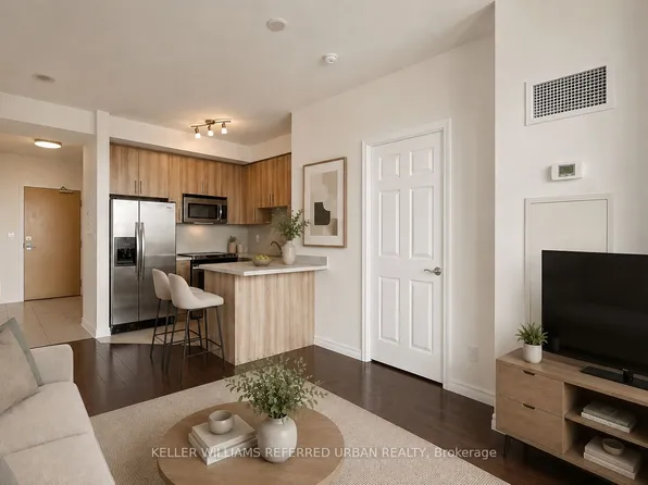 18 Holmes Ave #912, Toronto, ON M2N 0E1
