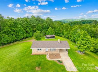 2586 Bull Creek Rd, Marshall, NC 28753