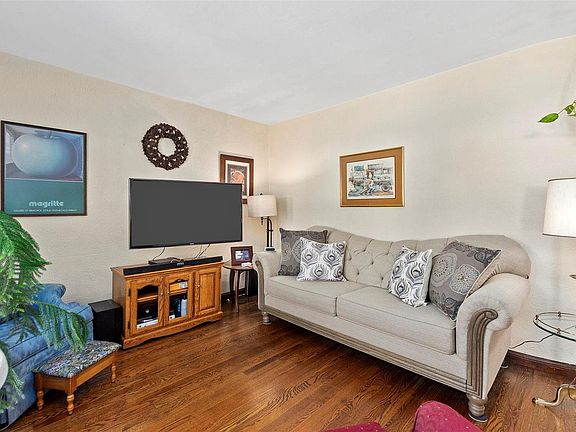 4th image of 10310 Eaglewood Ave
