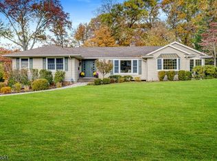 1050 Wyandotte Trl, Westfield, NJ 07090