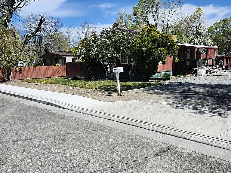 4192 Rewana Way — Photo 21
