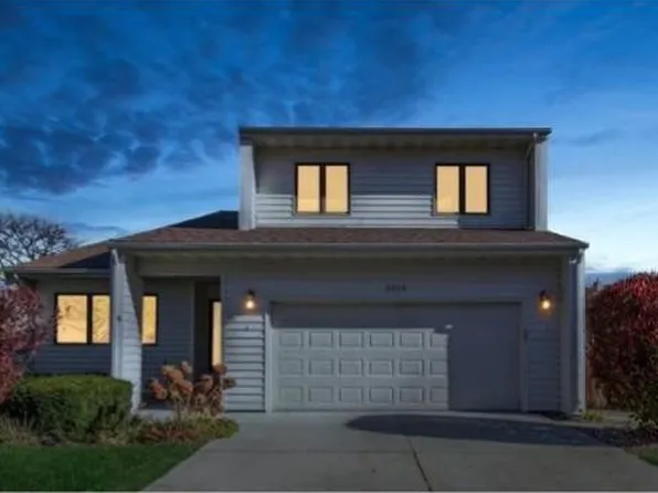 2214 Buchanan Dr, Ames, IA 50010