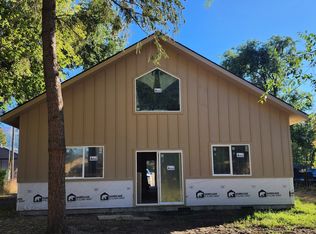 906 S 4th Ave, Plains, MT 59859