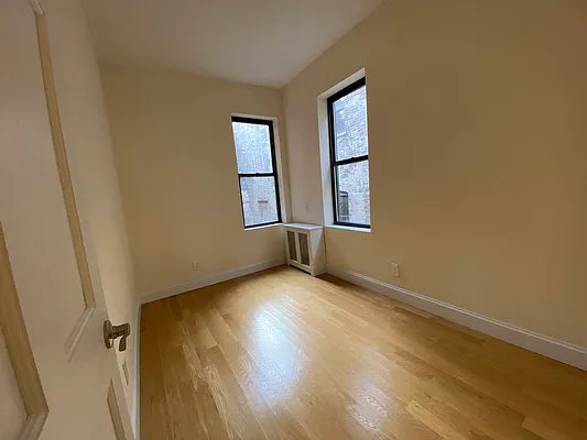 Rented by Urban Real Estate Property Group Inc | media 16