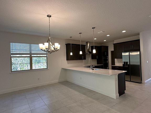 2nd image of 3100 Oxbow Ct