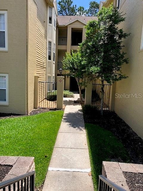 1st image of 413 Summit Ridge Pl APT 305