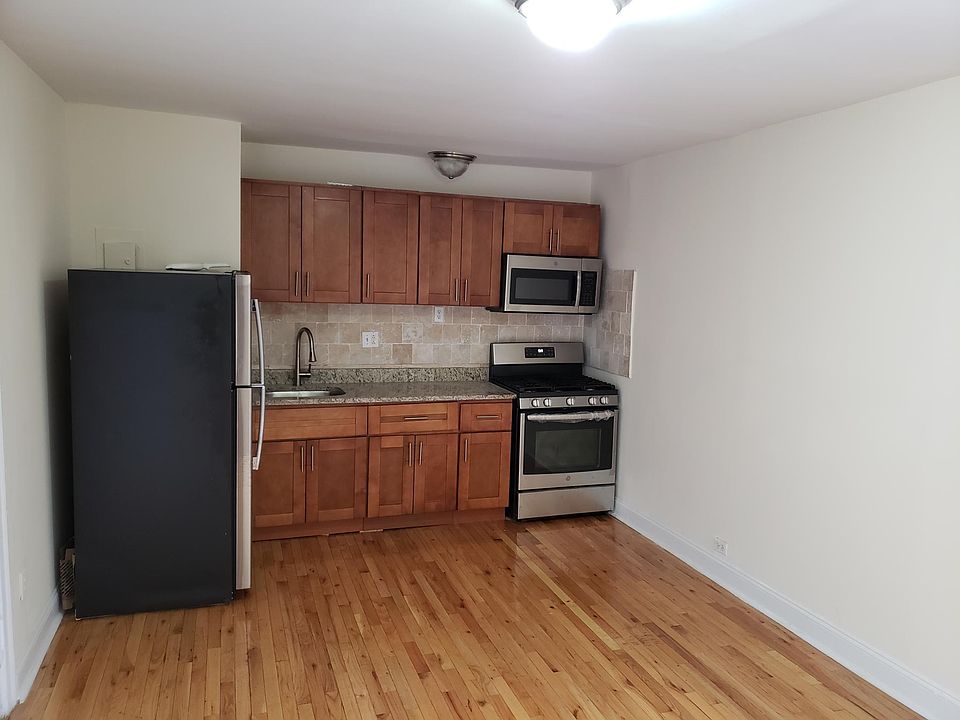1st image of 910 McLean Ave #A7