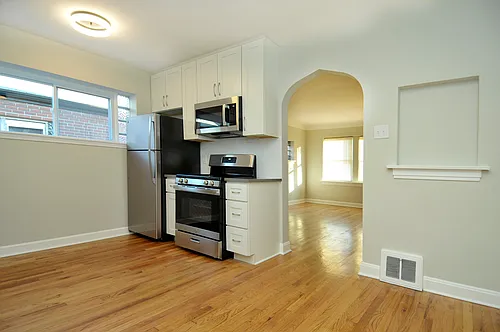 5819-5821 Devonshire Ave #1W Photo 1