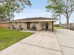 222 Palms Dr, Lafayette, LA 70503