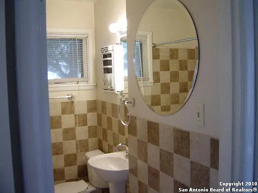 454 Sharon Dr — Photo 6