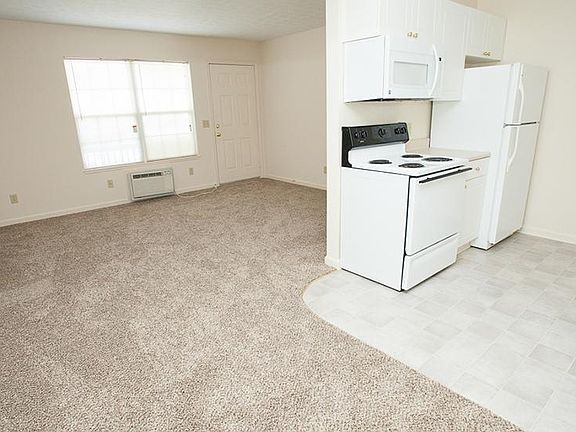 5th image of 2490 Reservoir St APT B