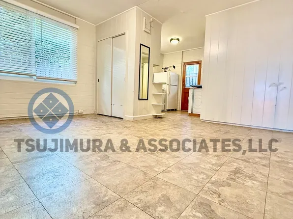1025 Spencer St APT A, Honolulu, HI 96822
