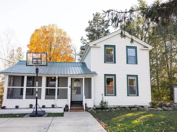 7167 Hudson STREET, Lake Geneva, WI 53147