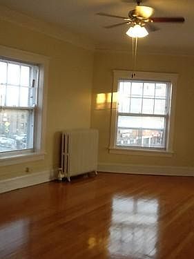 1st image of 4604 N Lincoln Ave