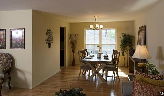 3rd image of 9001 Laurel Crest Dr