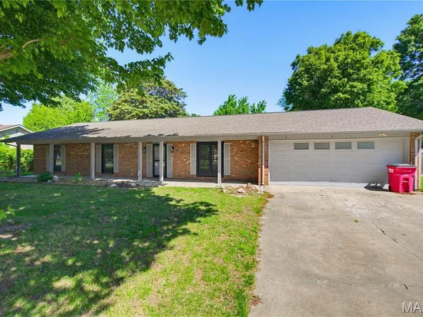 126 Bradley Dr, Sikeston, MO 63801