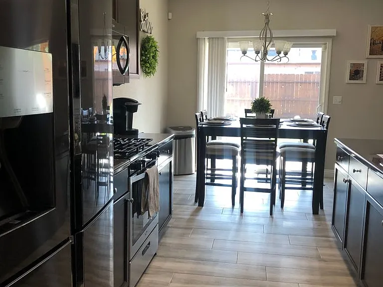 1492 El Paso Ave — Photo 3