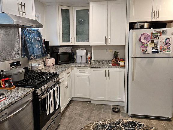 2nd image of 24 Story St