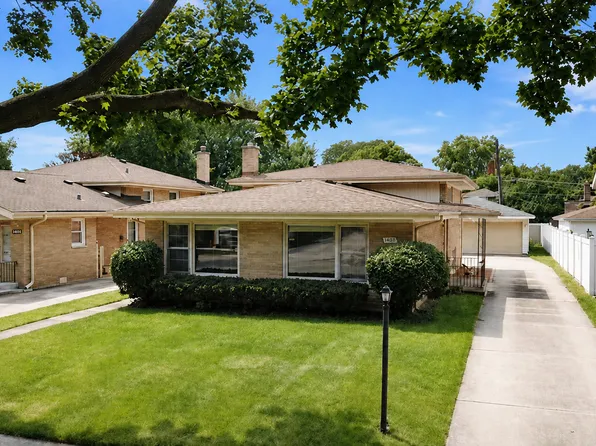 1638 Forest Rd, La Grange Park, IL 60526