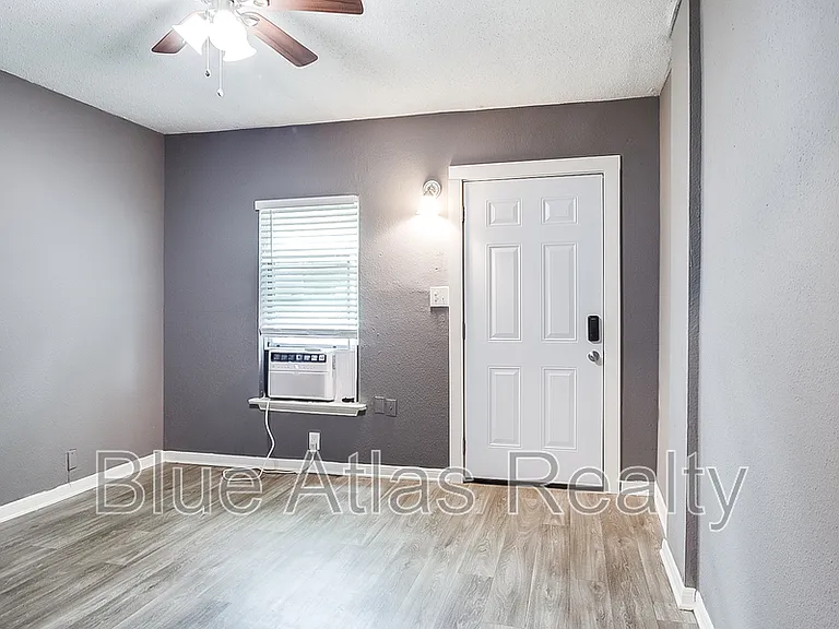 1724 Pear St #2 — Photo 5