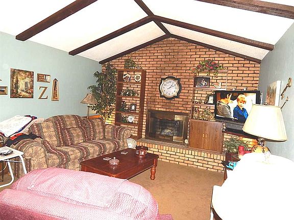 3rd image of 1110 Young Ave