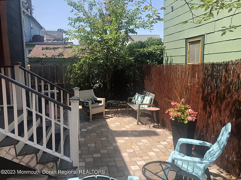 121 Mount Hermon Way — Photo 18