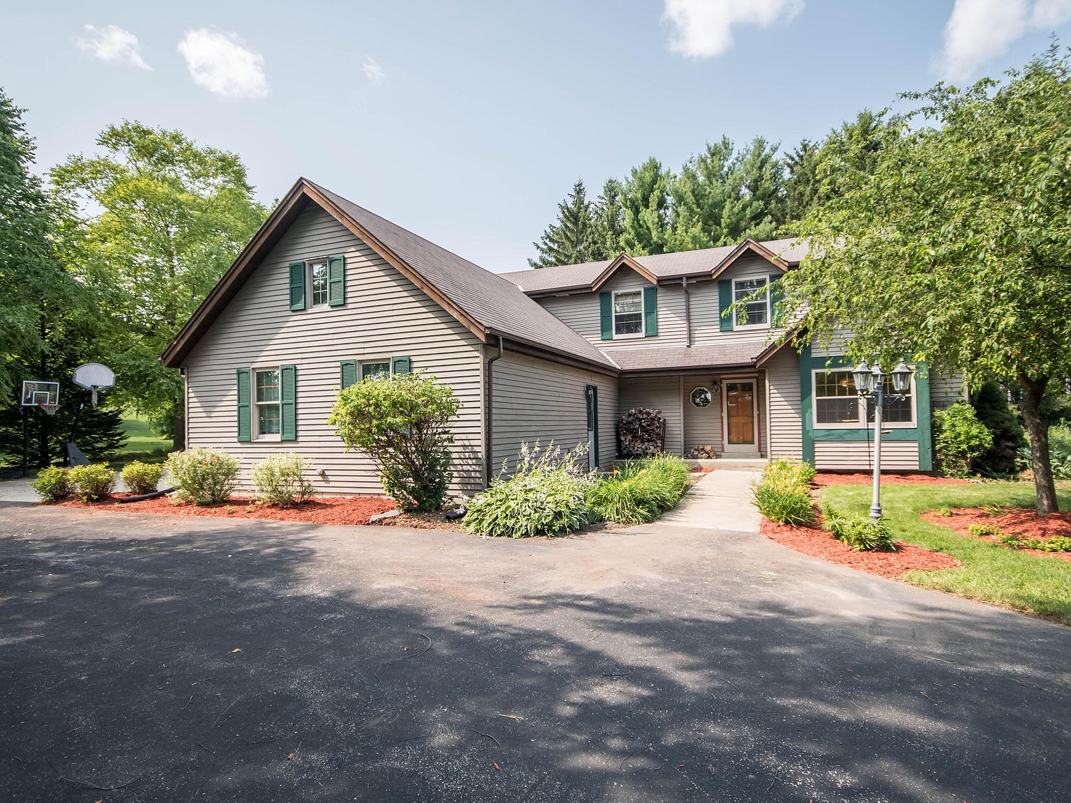 5680 Hilldale Dr, Slinger, WI 53086 Zillow