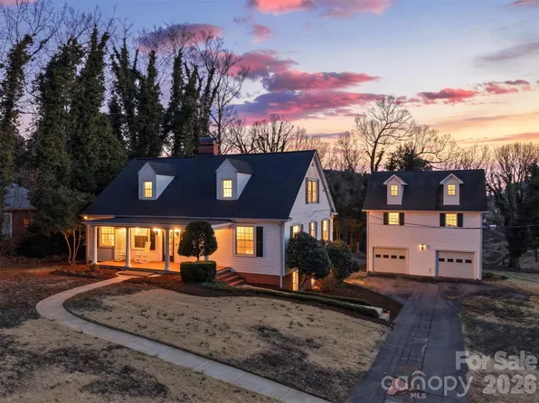 7 Forest Ave, Granite Falls, NC 28630