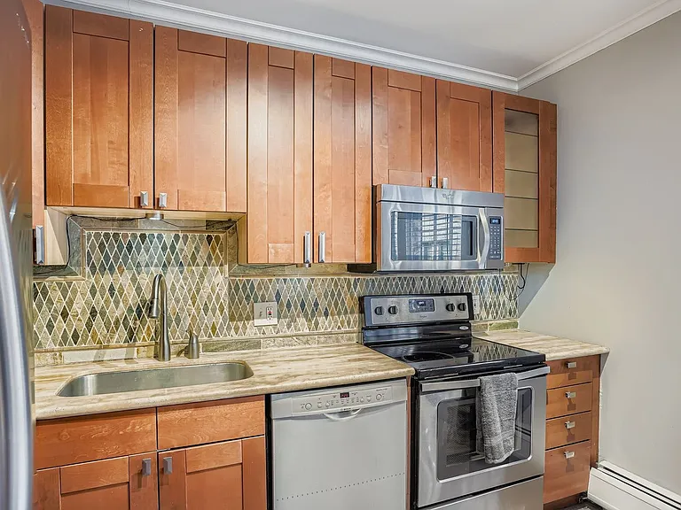 960 N Sherman St #1B — Photo 10