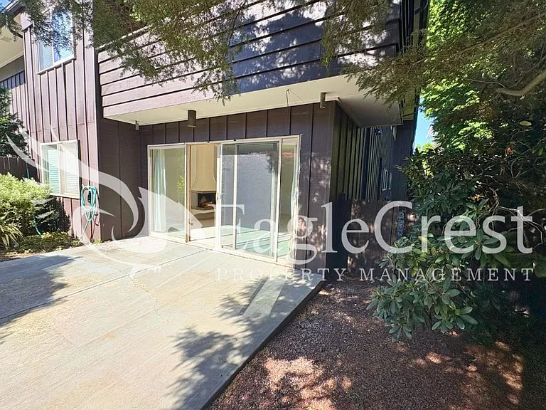 364 Catherine St #M1 — Photo 19