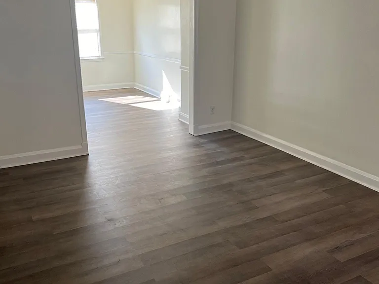 6815 Duluth Ave — Photo 5
