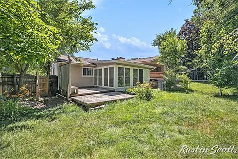 2nd image of 2953 Okemos Dr SE