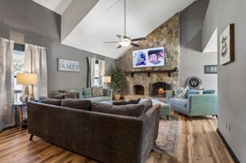 3rd image of 5786 Booker Ln