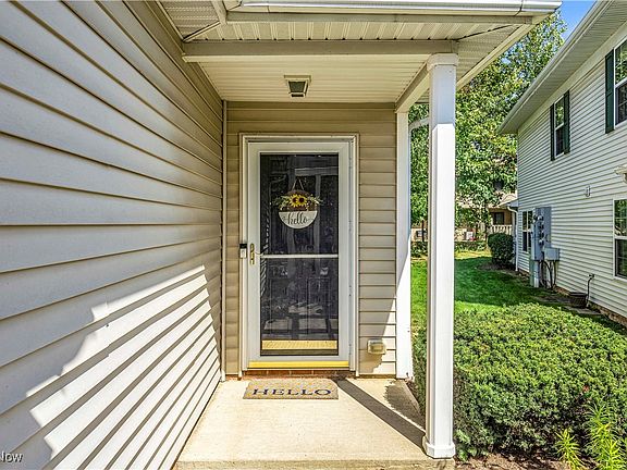 3rd image of 15588 Foxglove Ln