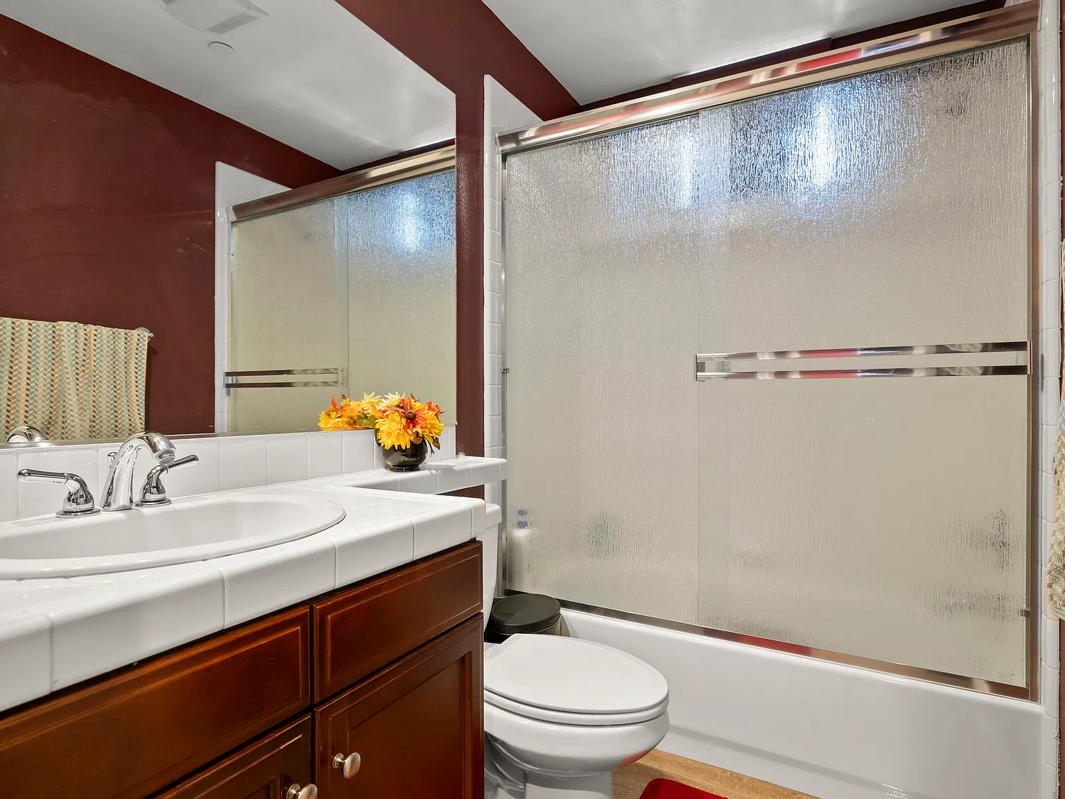 3 bed, 1324 sqft, $3,600 — Photo 3
