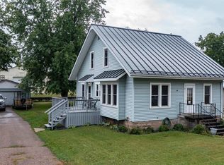 111 E Ann St, Weyauwega, WI 54983