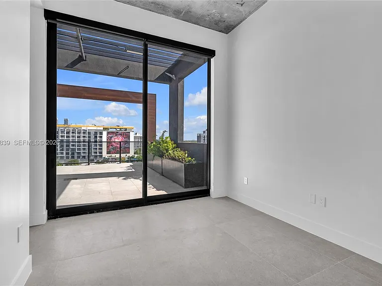 91 NW 27th St #501 — Photo 17