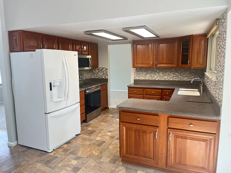 4620 Kirkwood St — Photo 9