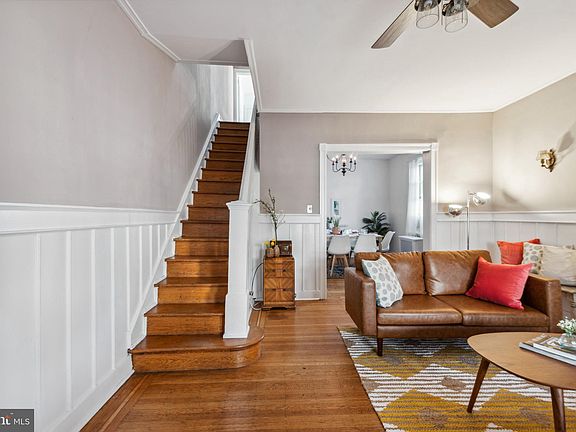 4th image of 13 W Mount Airy Ave #15
