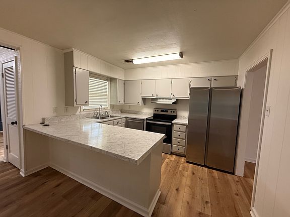 4th image of 46 Russell Rd