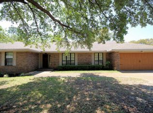 72 Country Club Rd, Shalimar, FL 32579