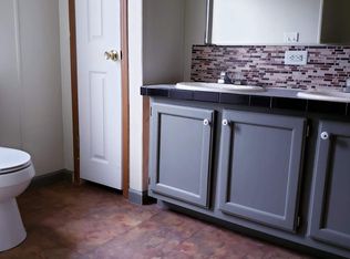 11304 Derricks Creek Rd, Sissonville, WV 25320