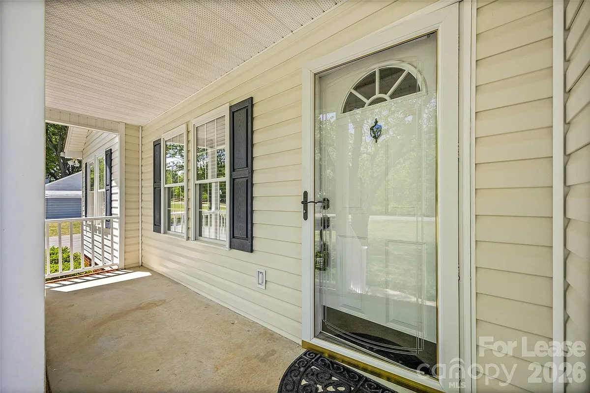 Building Photo - 425 Griggs Rd