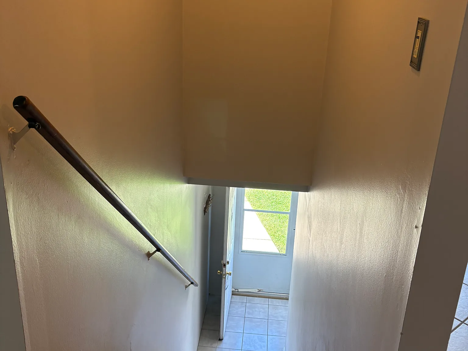 1 bed, 830 sqft, $2,000 — Photo 3