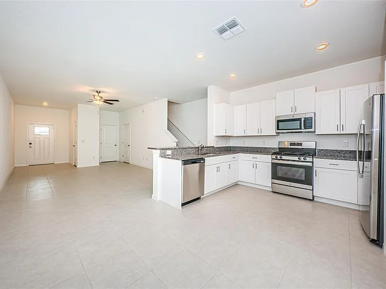 8327 Crescent Oaks Dr — Photo 20