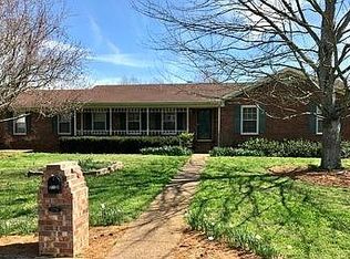 2718 Tower Dr, Murfreesboro, TN 37129