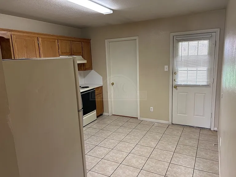 1905 Windward Dr — Photo 6