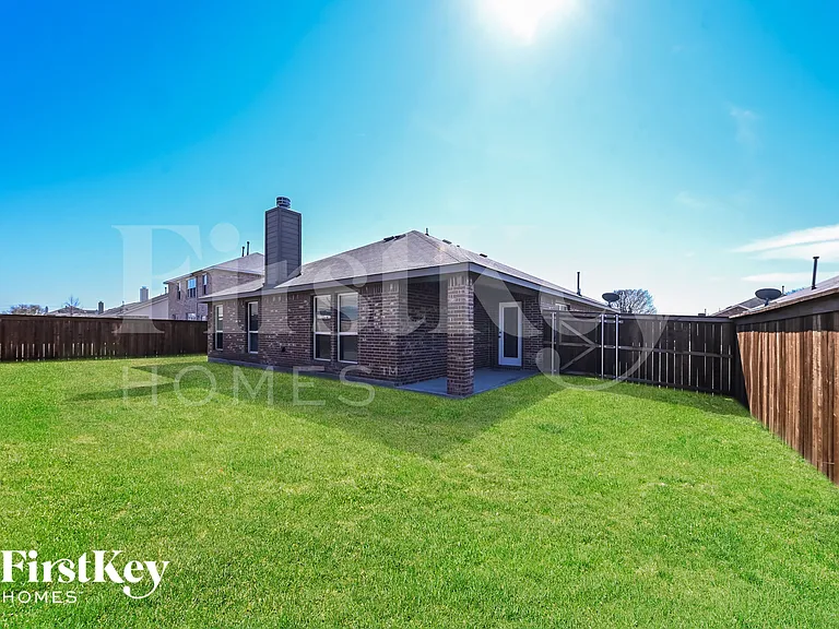 202 Patriot Pkwy — Photo 15