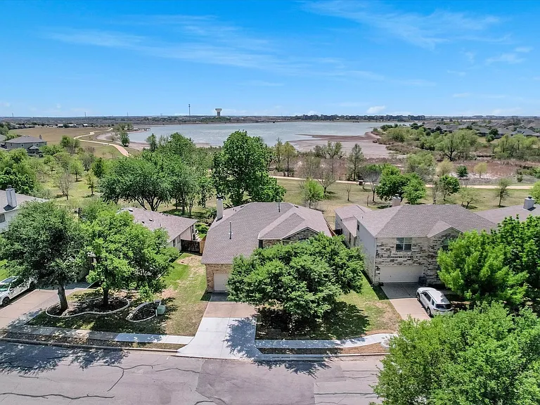 4029 Lake Edge Way — Photo 32